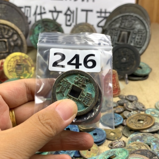 流***奈铜现代文创工艺品