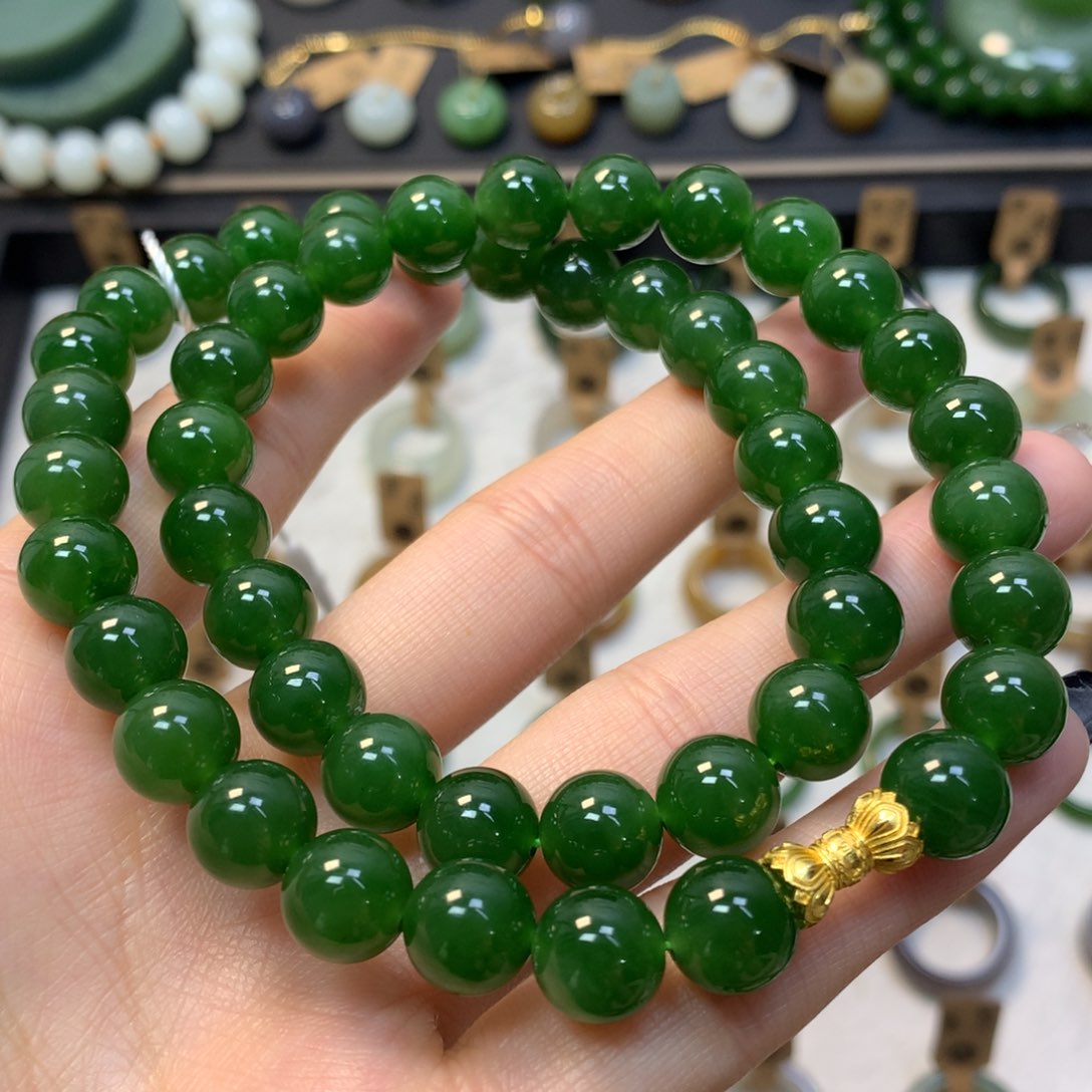 和田玉未镶嵌颈饰碧玉俄7辣阳绿