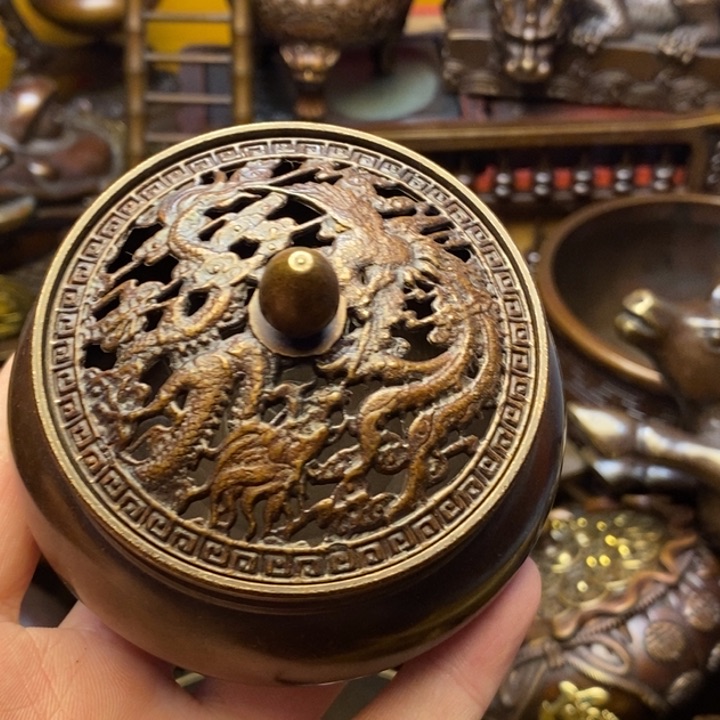 铜器摆件做工精良