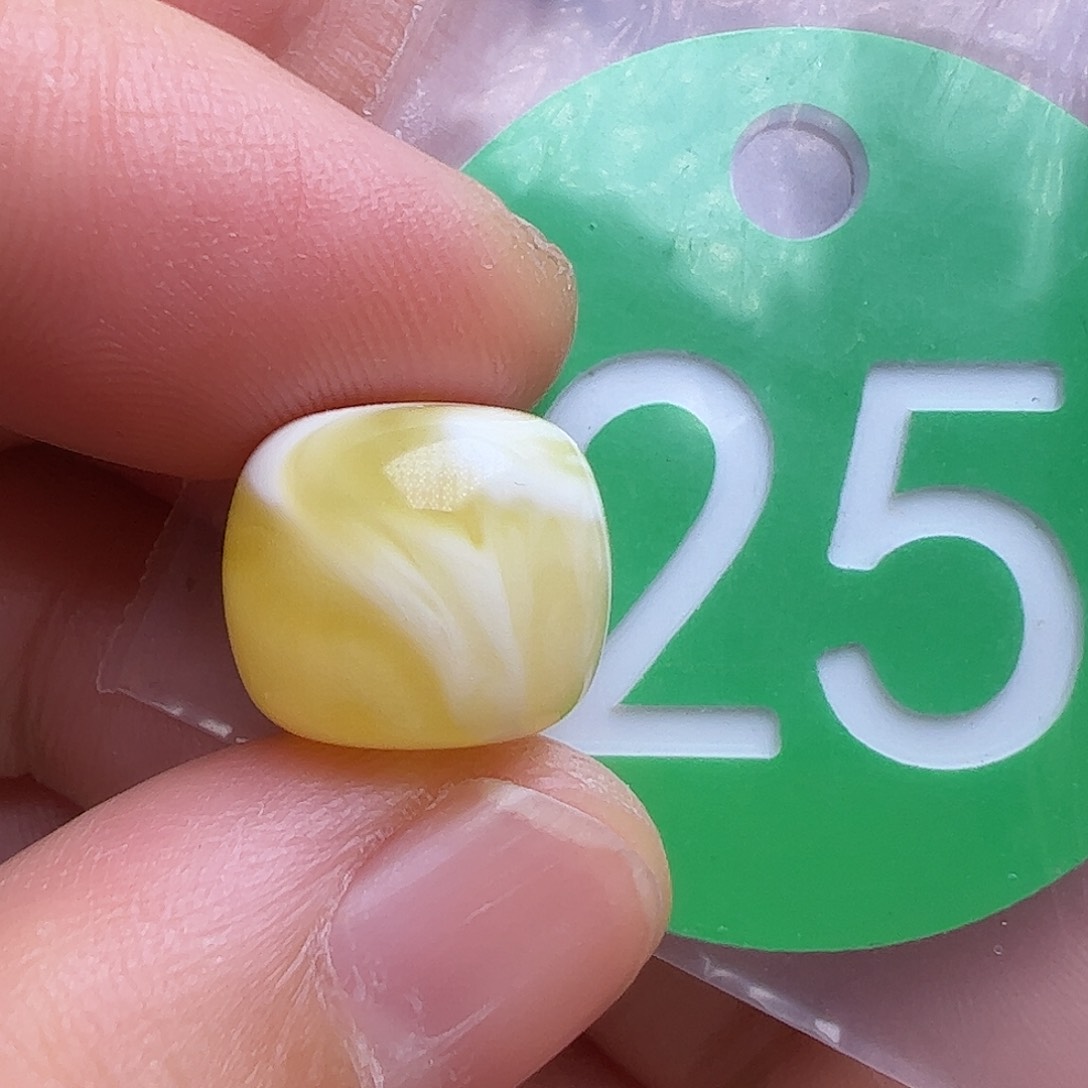 蜜蜡未镶嵌珠宝奇石12.5m m