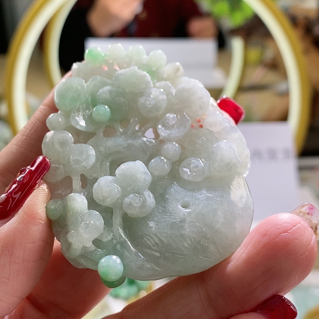 【闪购商品】翡翠颈饰未镶嵌喜上眉梢