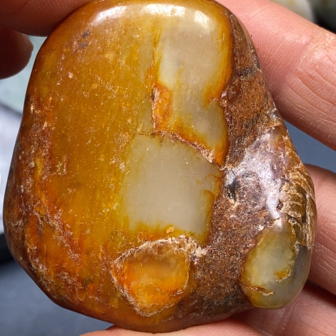 和田玉未镶嵌车挂