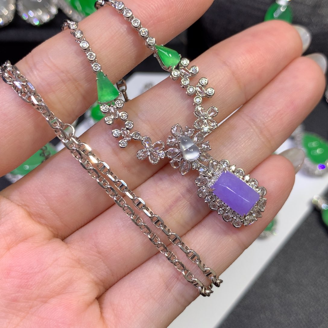 翡翠18K金镶嵌吊坠(赠链)浓紫套链