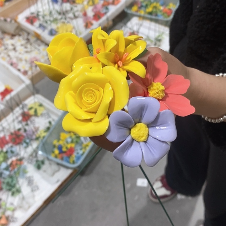 摆件陶瓷材料的分类与