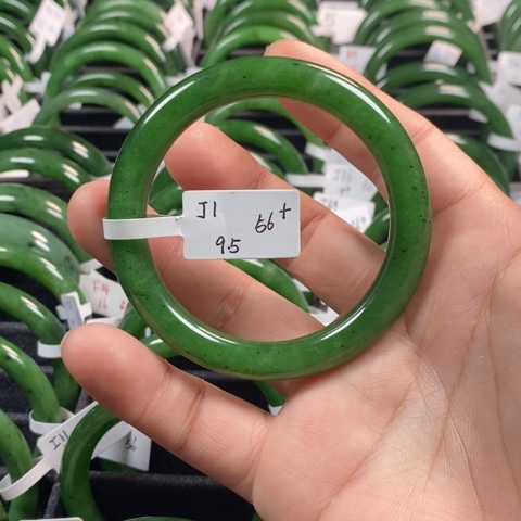 和田玉（碧玉）手镯未镶嵌