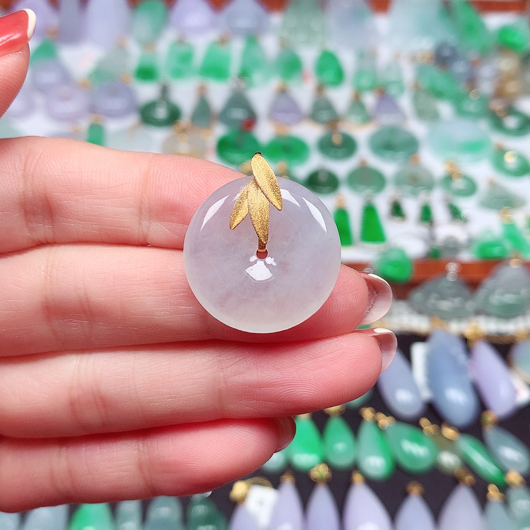 翡翠颈饰18K金镶嵌天然翡翠A货