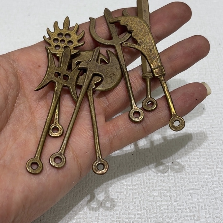 和***仙精美的铜器摆件……