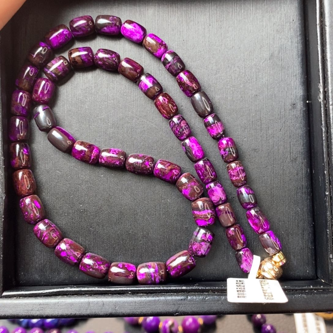 未镶嵌苏纪石（舒俱来）颈饰