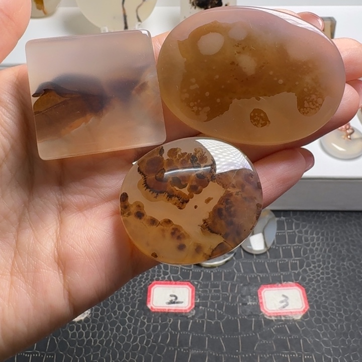 玛瑙/玉髓未镶嵌珠宝奇石