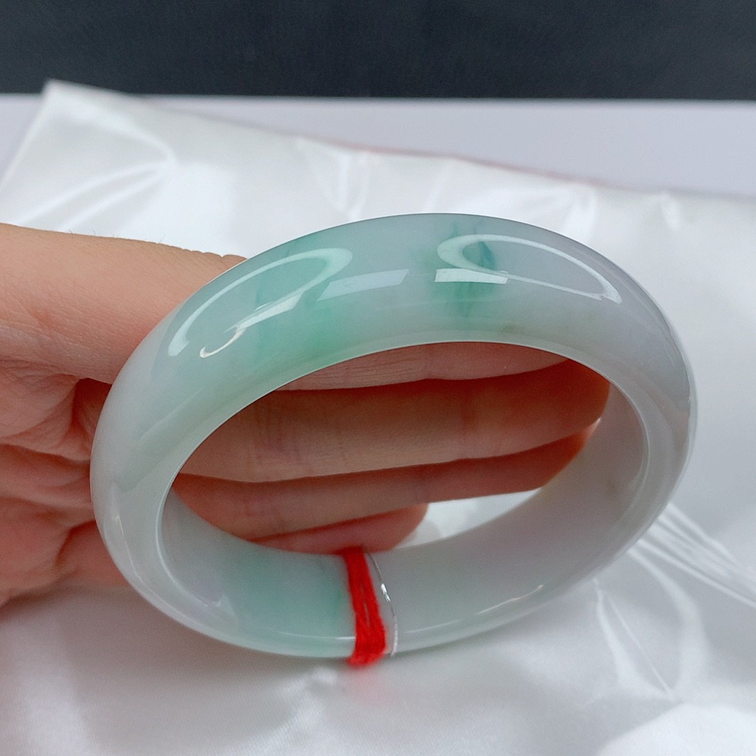 翡翠手镯未镶嵌58正圈大轮胎细腻清秀