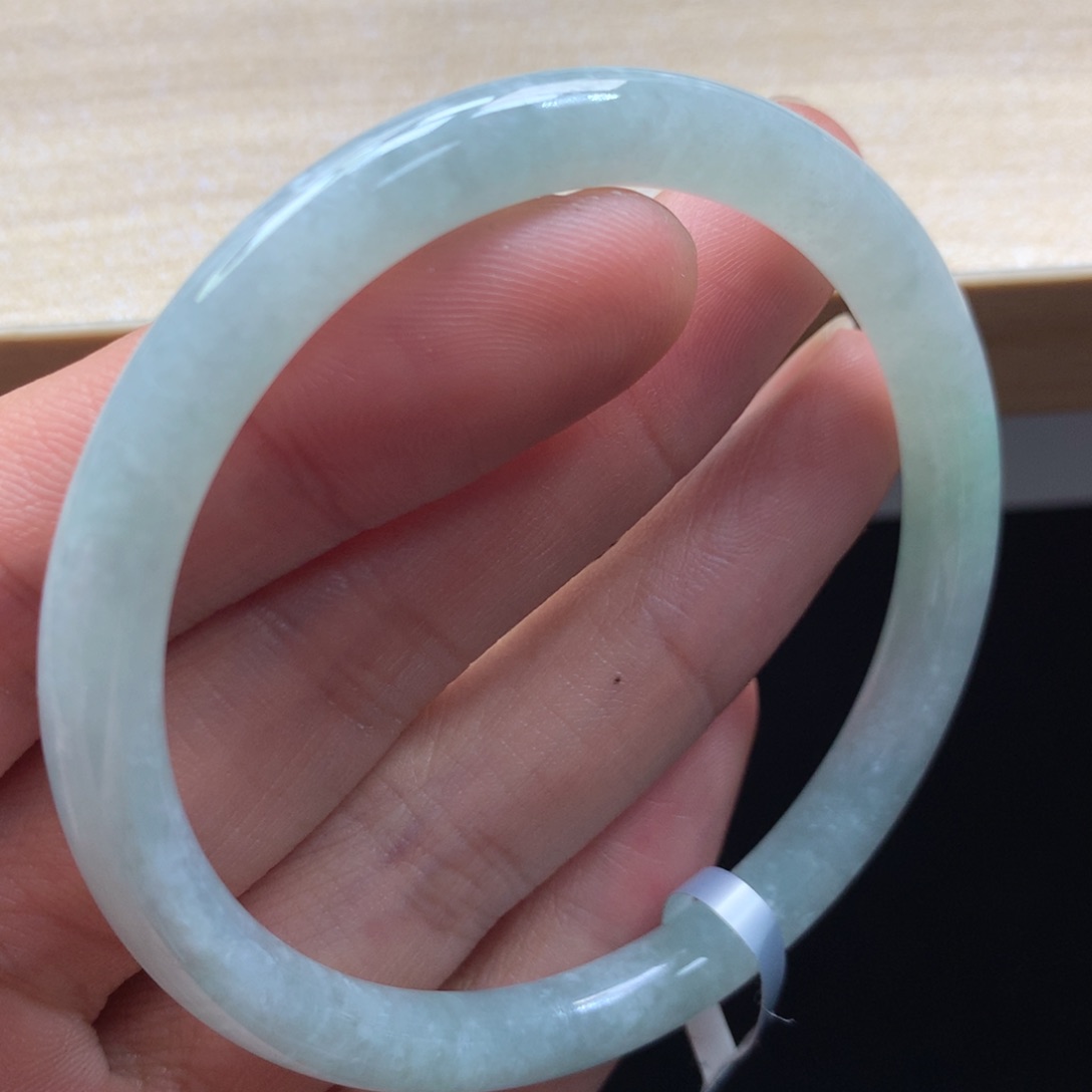 未镶嵌手镯翡翠手镯