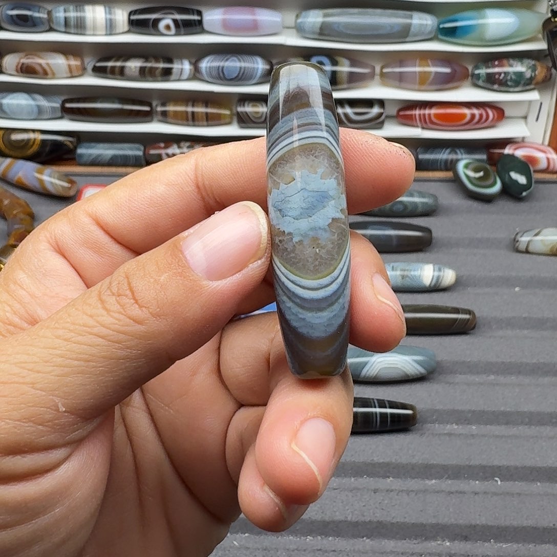 不***.玛瑙/玉髓合金珠宝半成品