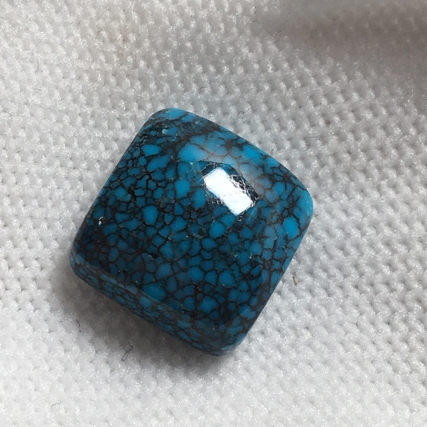 原矿高瓷网花乌兰花戒面，尺寸13*13.3*6.1左右