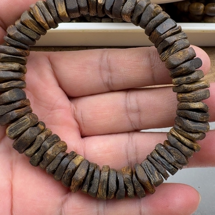 H***n沉香手串乌身手串20克加