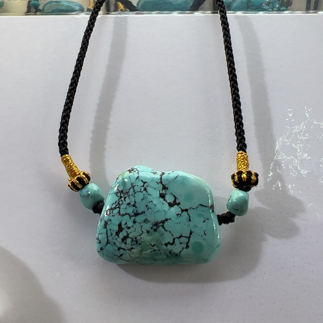 绿松石未镶嵌挂件