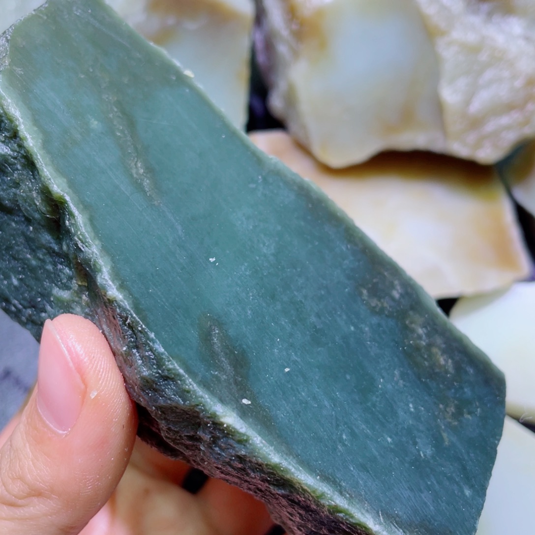 和田玉未镶嵌珠宝半成品