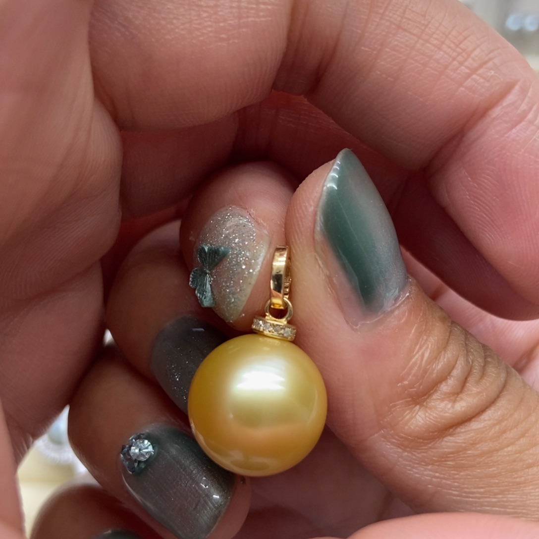 18K金镶嵌海水珍珠吊坠(不含链)