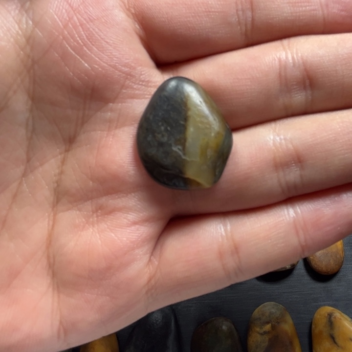 P***l和田玉未镶嵌珠宝奇石