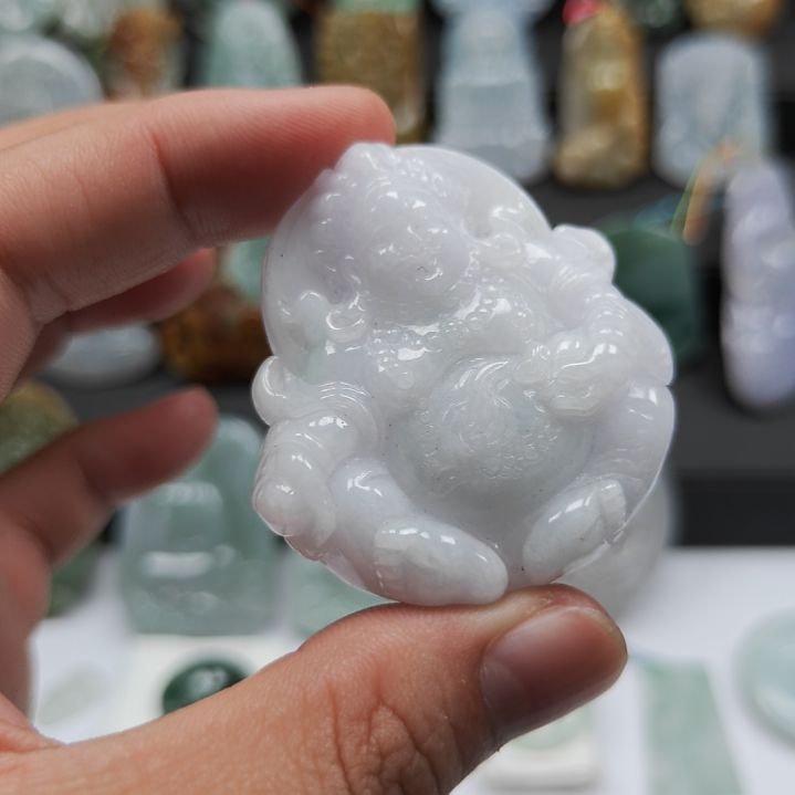 翡翠未镶嵌颈饰黄财神