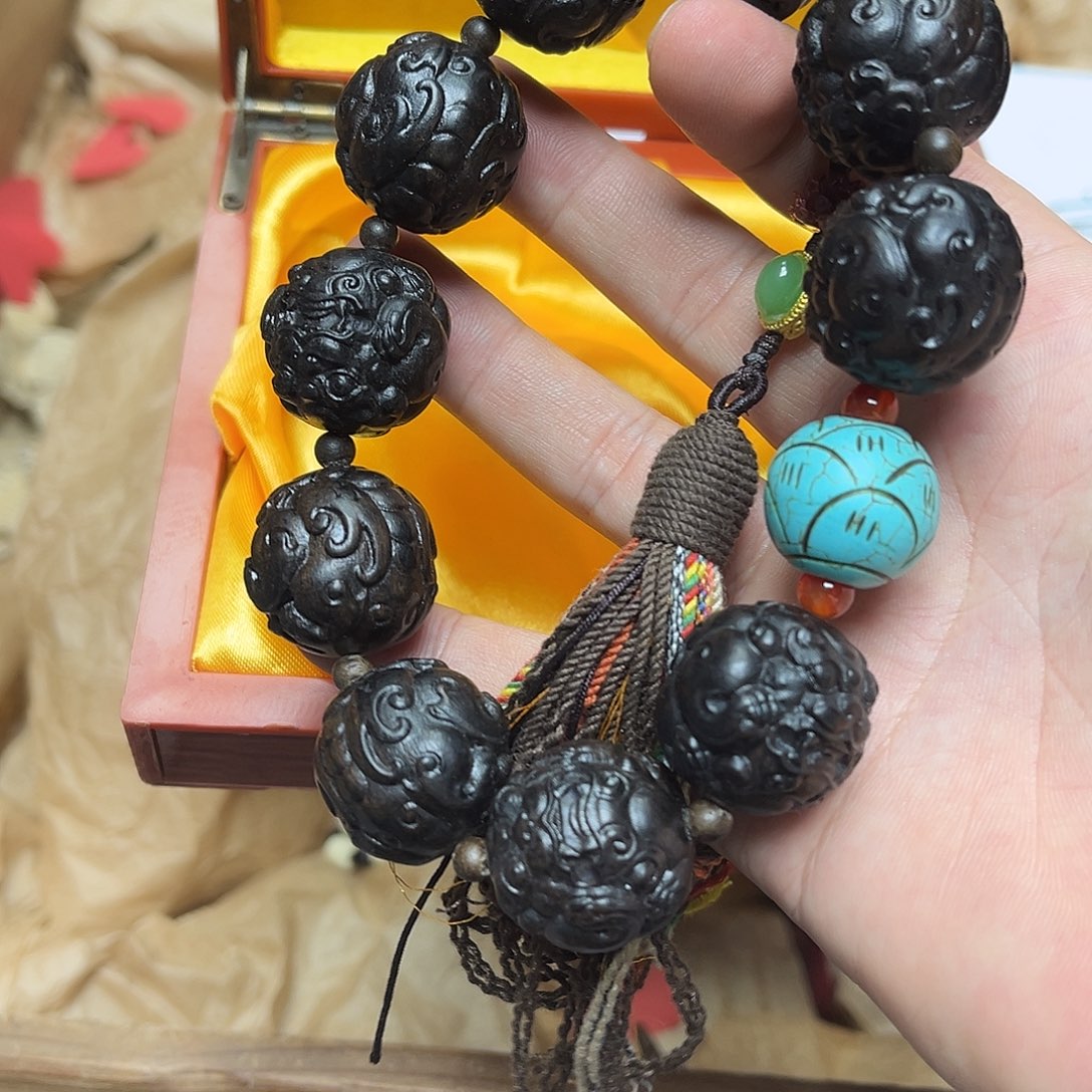 大叶紫檀（黑酸枝木类）