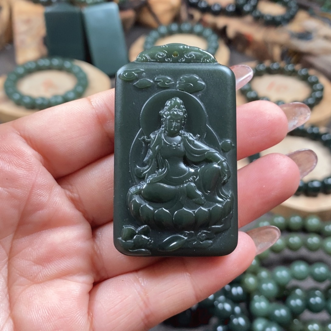 和田玉（青玉）颈饰未镶嵌