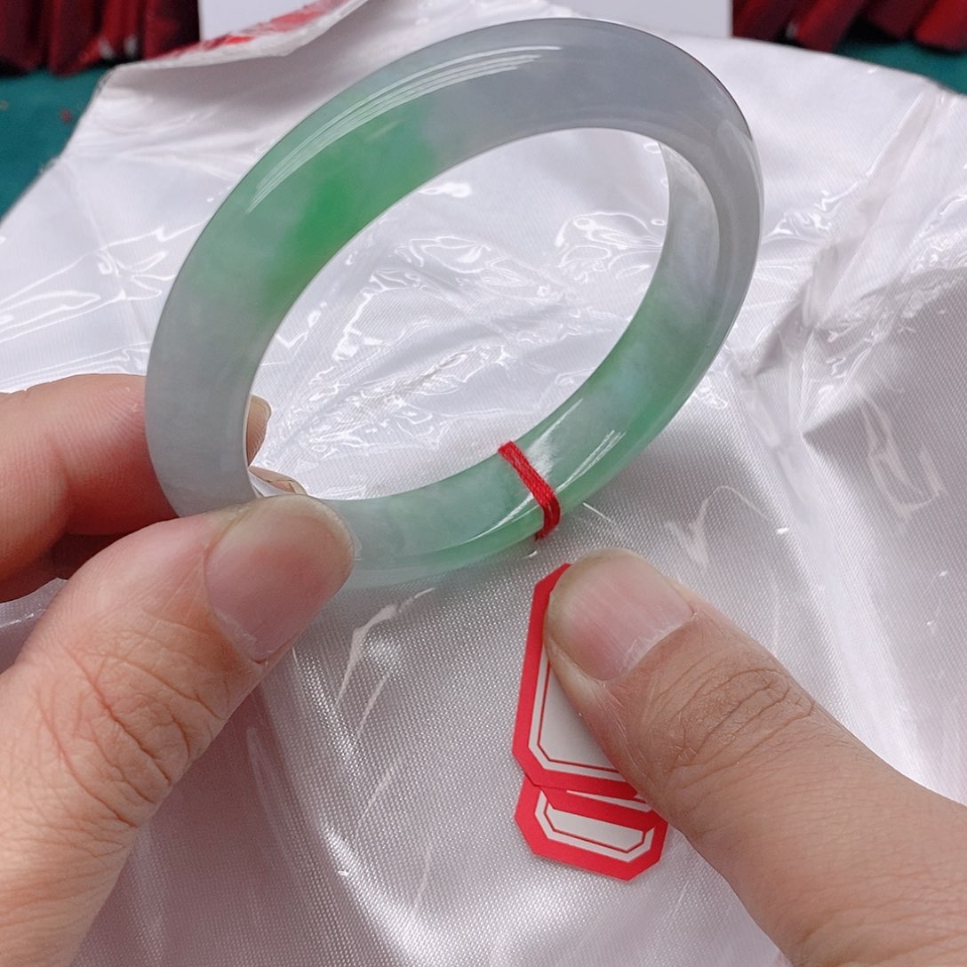 翡翠手镯未镶嵌G****708888888888