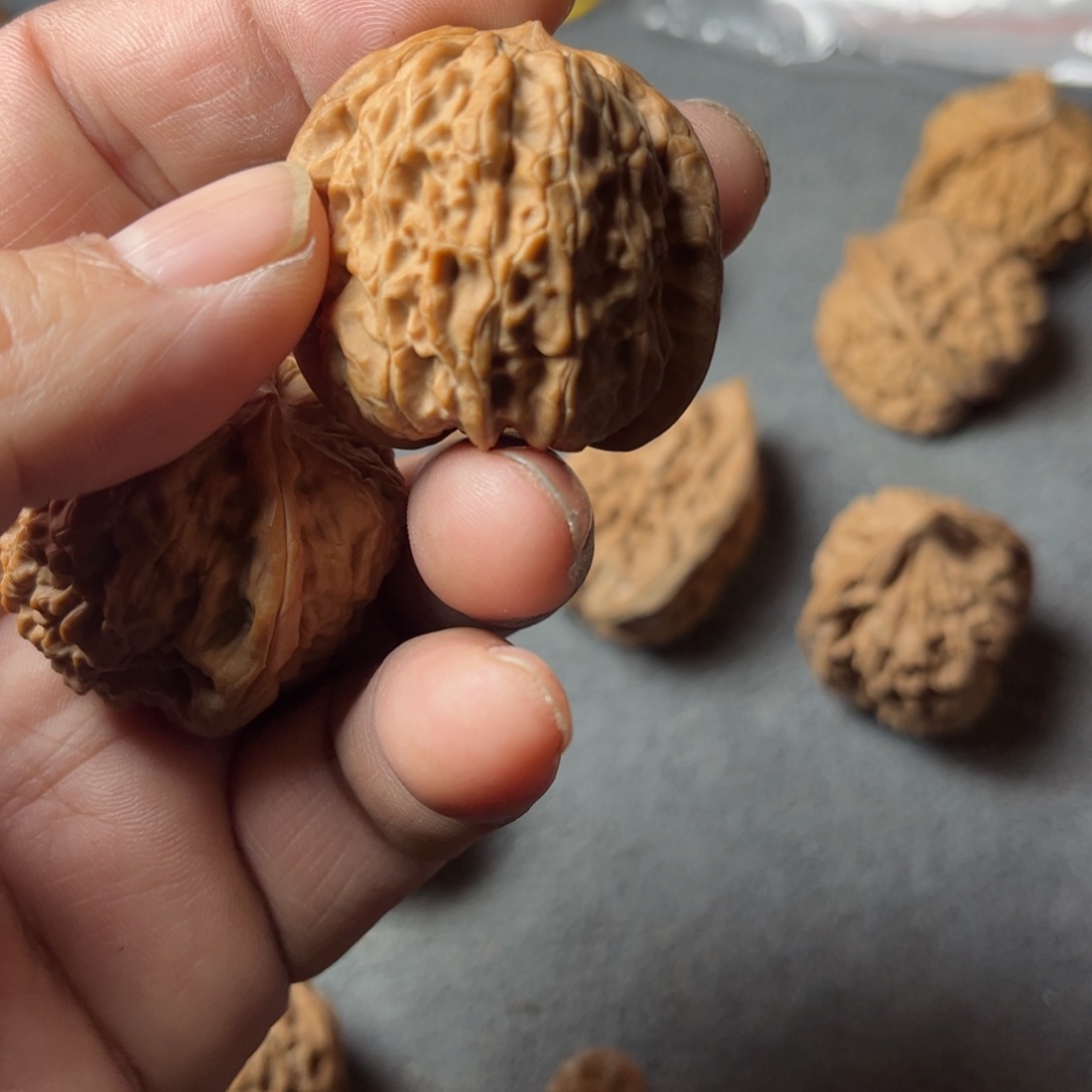 文玩核桃吊坠野生