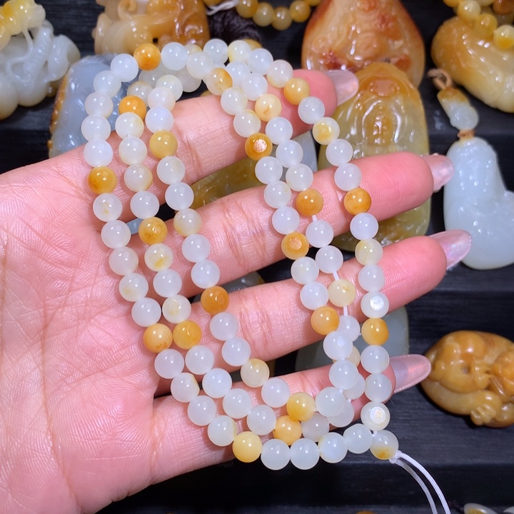 和田玉颈饰未镶嵌