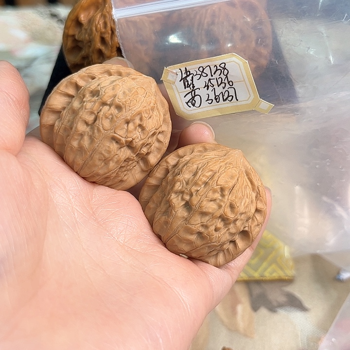 文玩核桃把件非嫁接将军帽