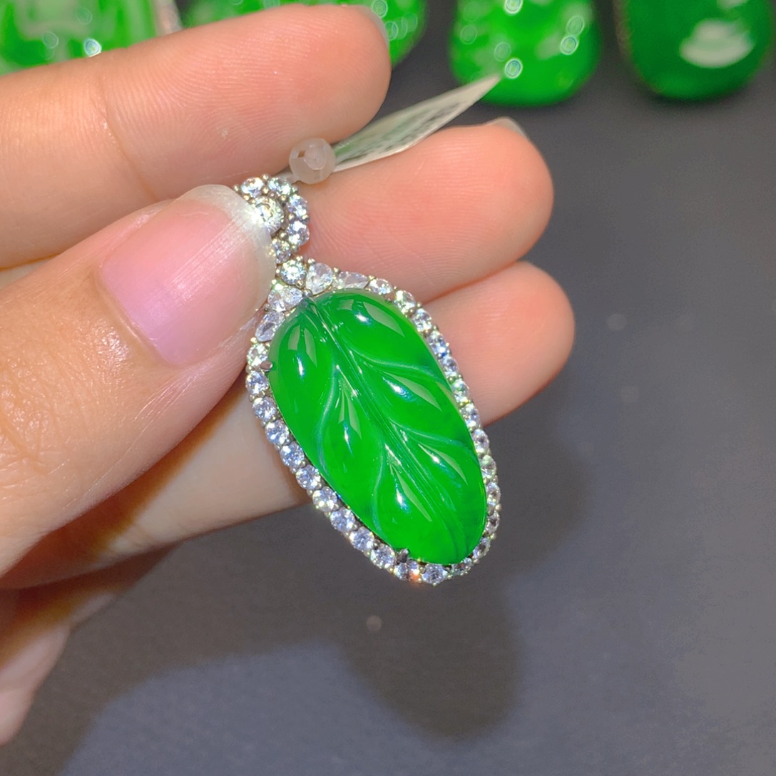 翡翠银S925镶嵌颈饰