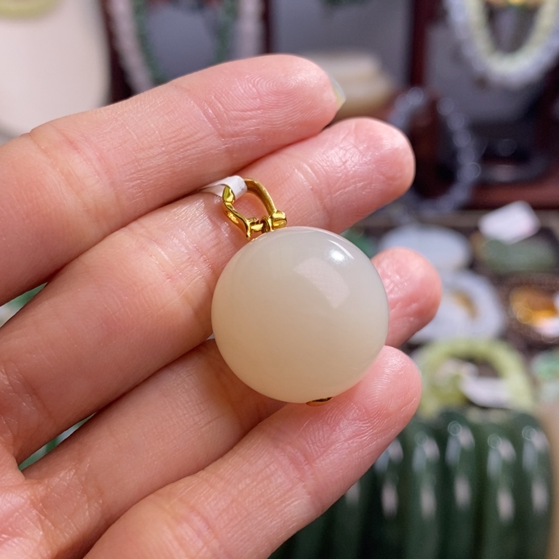 和田玉藕粉金镶清货大圆珠吊坠19.5MM未镶嵌