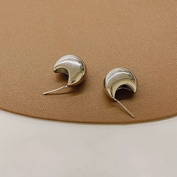 铜合金耳饰 925银针做旧工艺胖月亮时尚轻奢耳钉