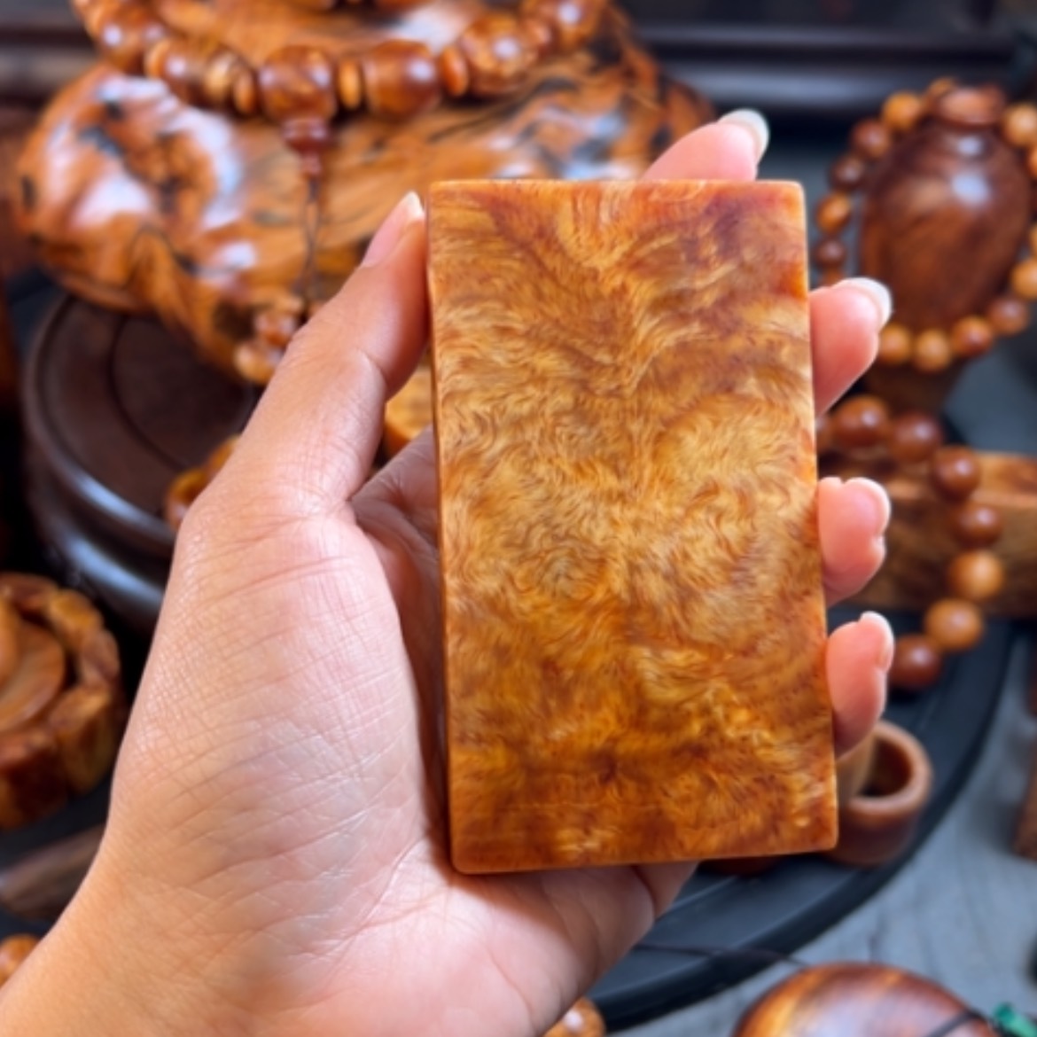 【闪购商品】松木（琥珀木）把件