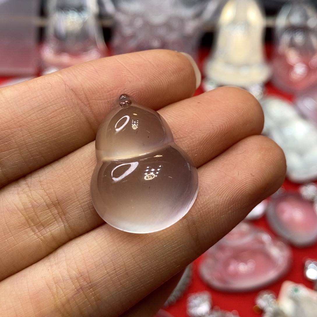 草***淋石英质玉未镶嵌吊坠