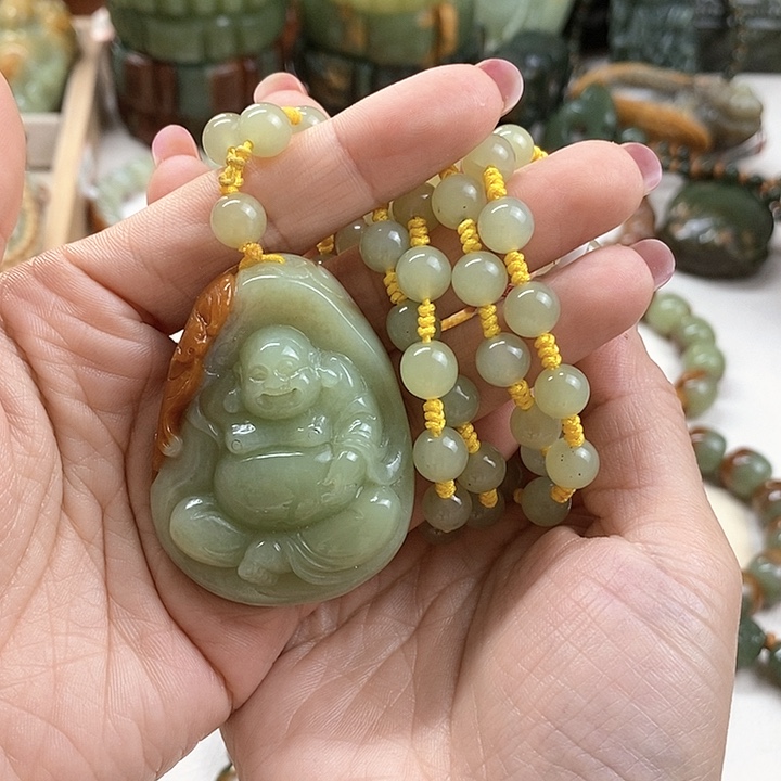 颈饰未镶嵌和田玉老****，