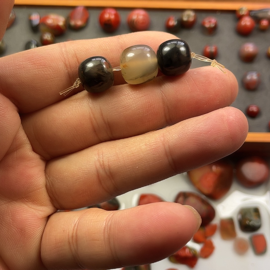 南红玛瑙合金手链