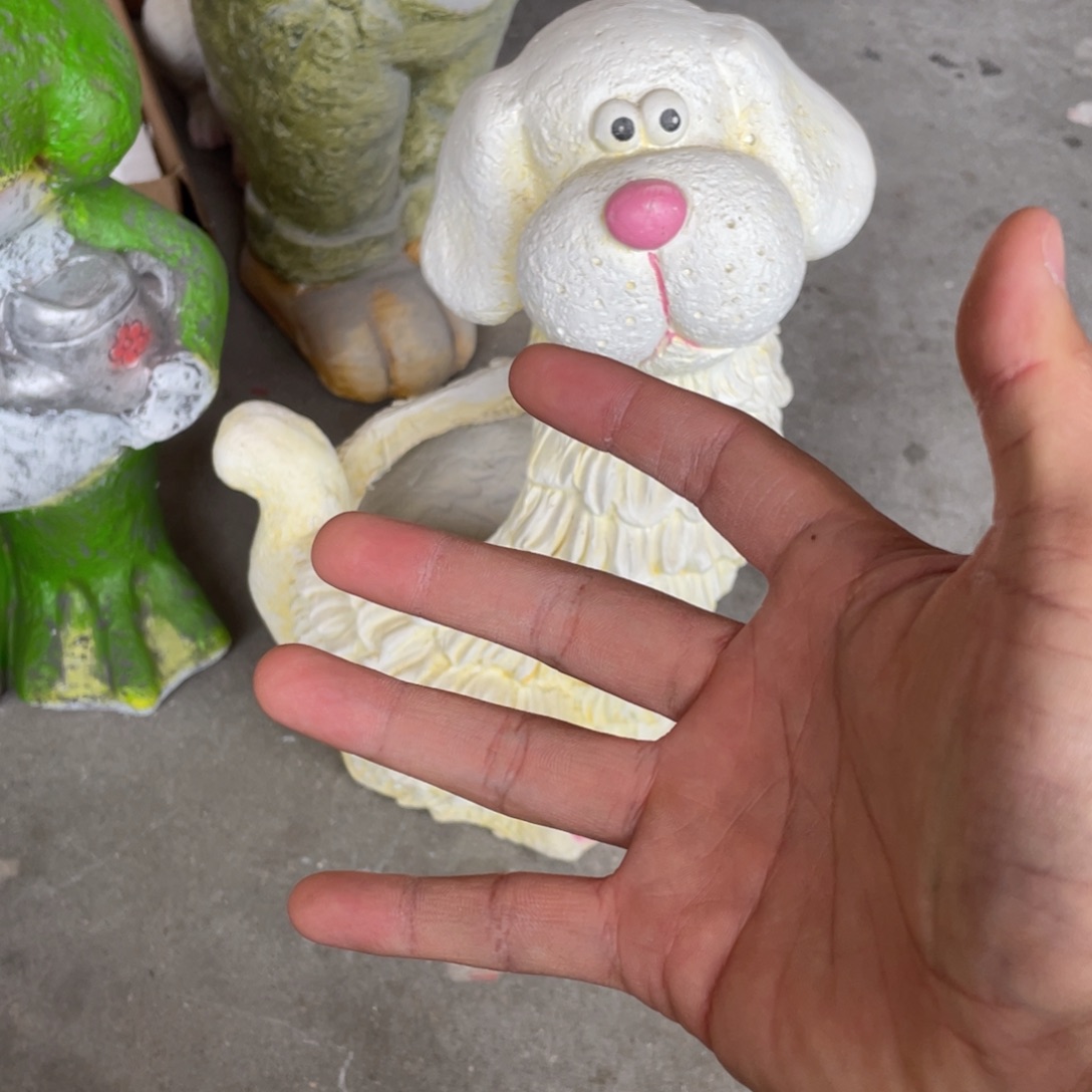 【闪购商品】氧化镁长脖子狗盆摆件