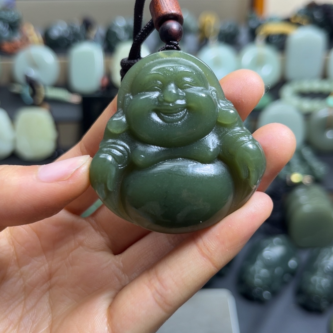 花***州和田玉未镶嵌颈饰