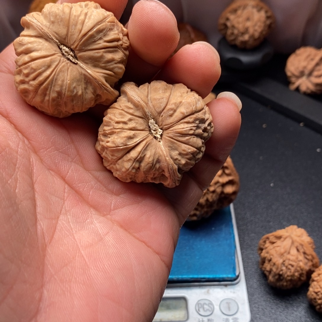 ，***，桃核吊坠文玩核头