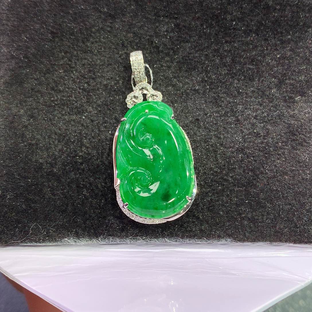 翡翠18K金镶嵌吊坠(赠链)用****0