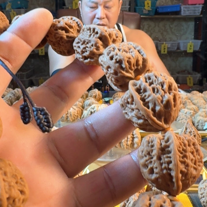 文玩核桃吊坠大****然