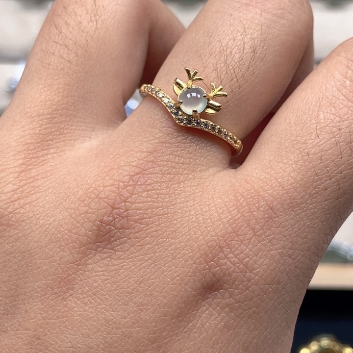 翡翠未镶嵌戒指戒指