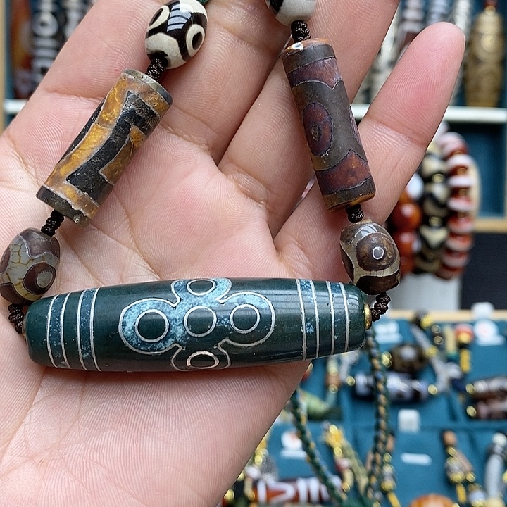 玛瑙/玉髓颈饰合金