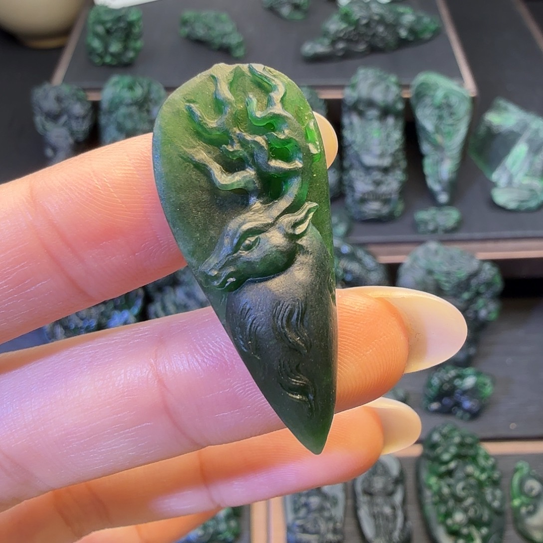 定制翡翠未镶嵌精品