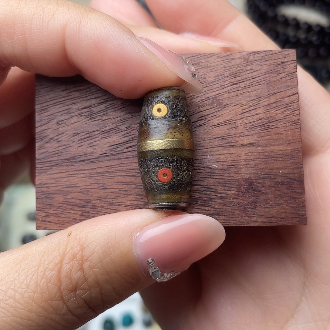 大叶紫檀（黑酸枝木类）