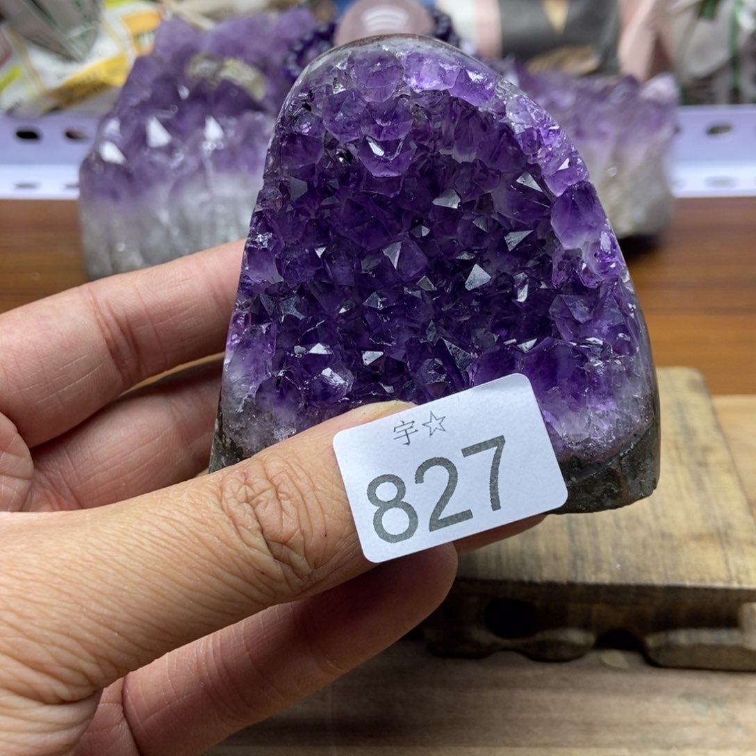 紫晶天然水晶摆件未镶嵌