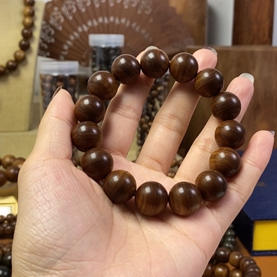 老山檀香黑肉沉水1.5手串
