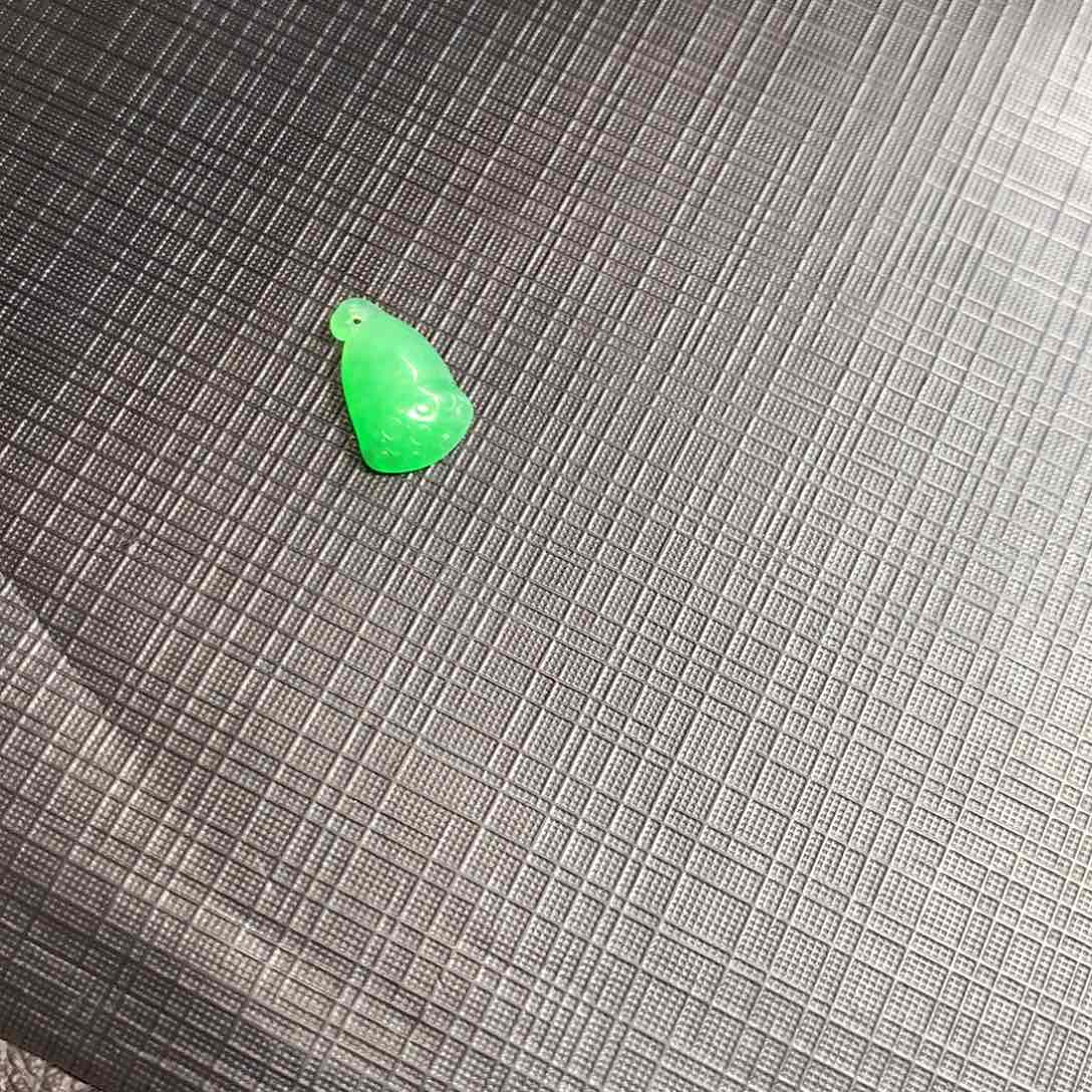 翡翠颈饰未镶嵌琴**价翡翠