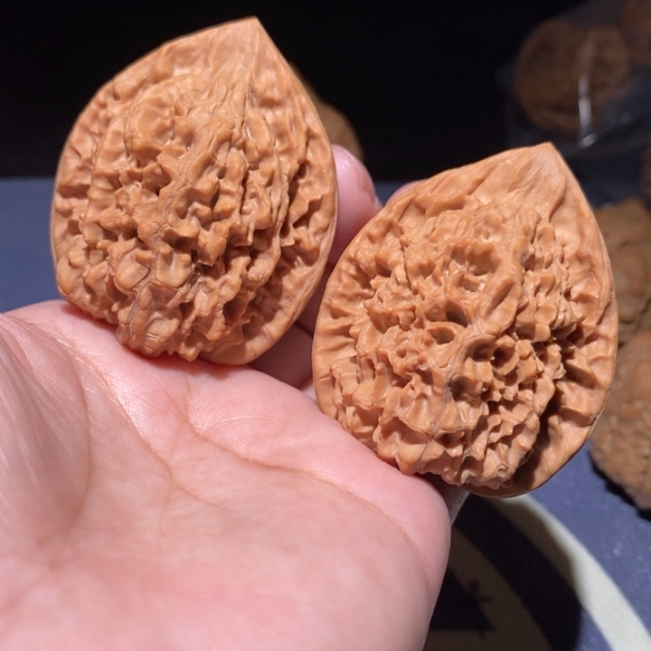 文玩核桃吊坠43尺官帽