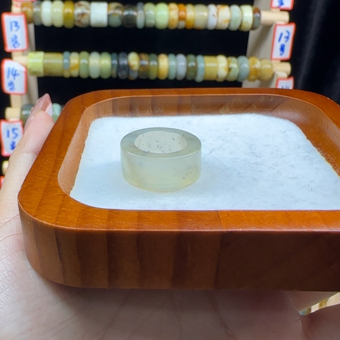 蛇纹石玉14.8。。。。合金追****间